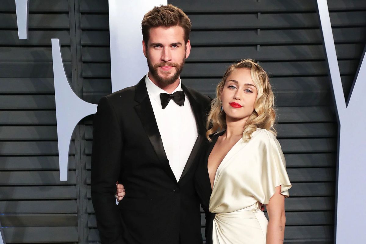 Liam Hemsworth Cheats on Miley Cyrus