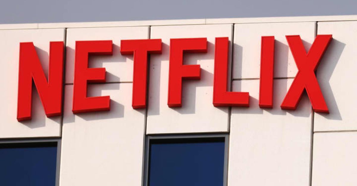 Netflix is Looking for a Flight Attendant and Will Pay Up to $385,000 