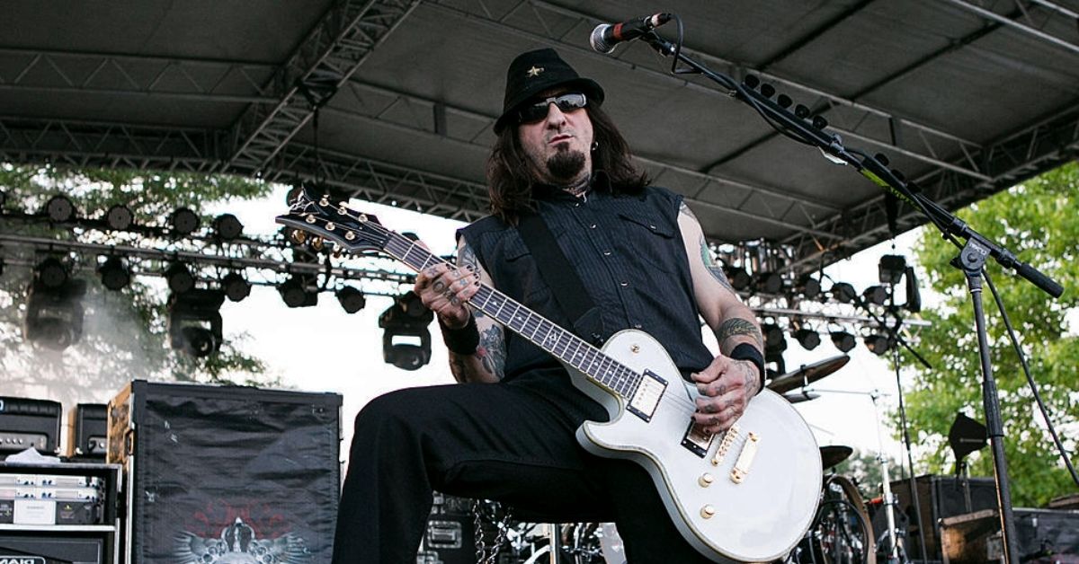 Saliva Guitarist Wayne Swinny Has Died