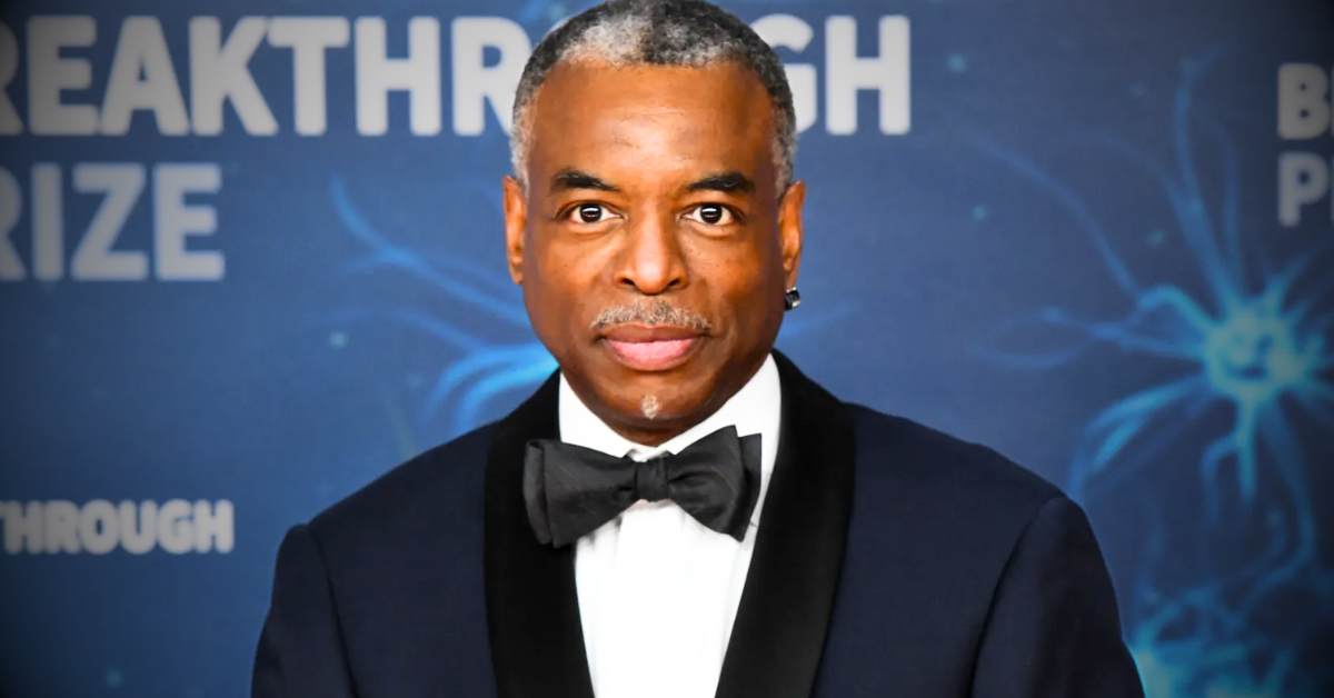 LeVar Burton to host National Book Awards ceremony