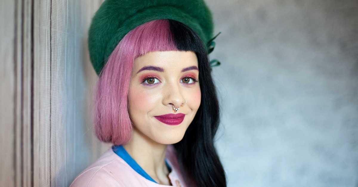 is melanie martinez still alive