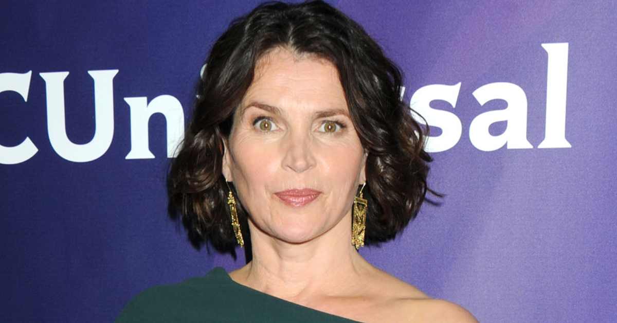 julia ormond net worth