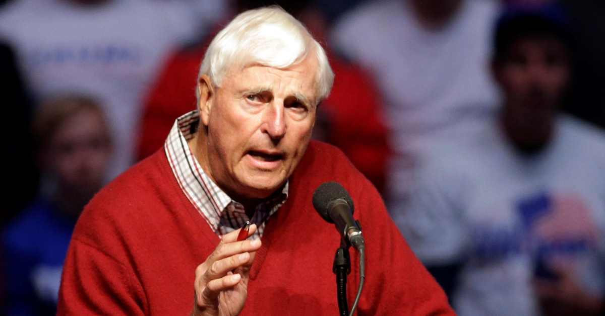 bob knight wife