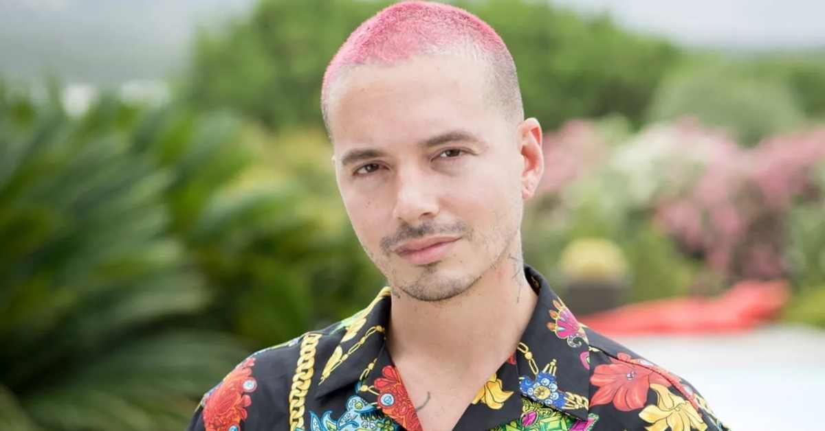 is j balvin gay