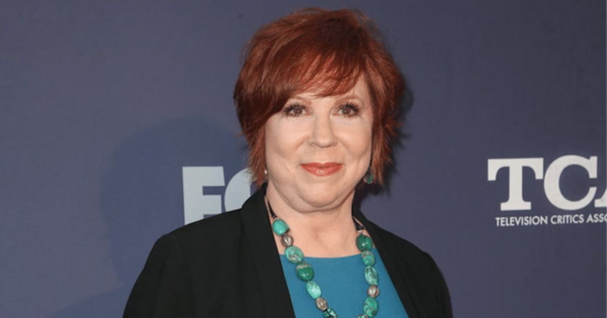 is vicki lawrence still alive