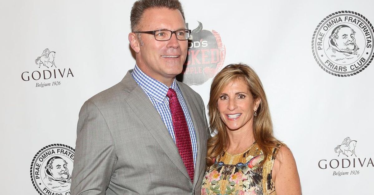 who is howie long married to